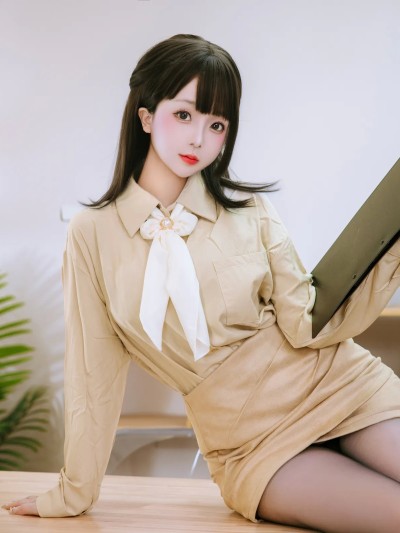 Rinaijiao-(日奈娇) – Secretary