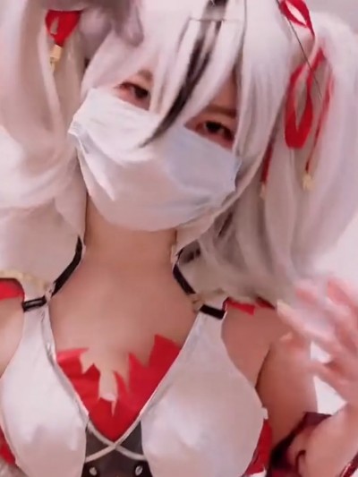 Unknown Cosplayer cosplay Camellya – Wuthering Waves