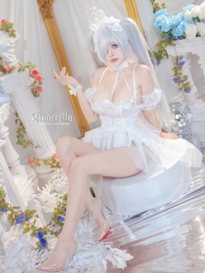 Byoru cosplay Cinderella – NIKKE