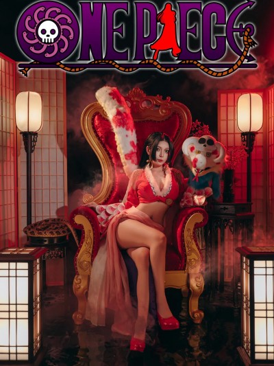 Umeko J cosplay Boa Hancock – One Piece
