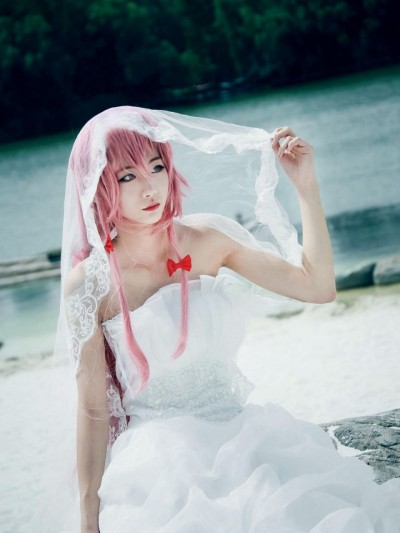 《未来日记》我妻由乃血崩婚纱版COS