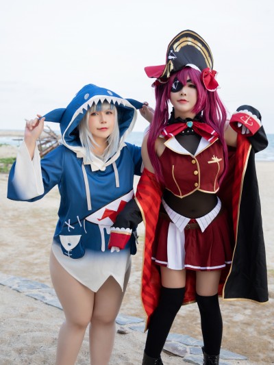 UyUy - Gura & Marine