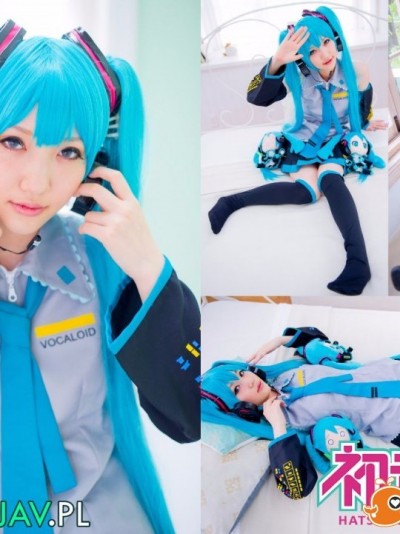 Vocaloid - Hatsune Miku cosplay by Kuuya