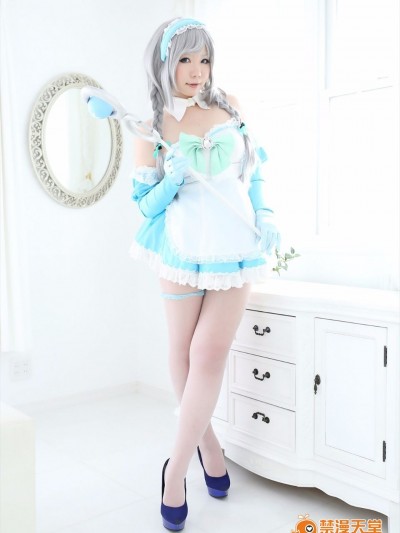 コスプレイヤー 日暮りんさんのほとんど隠せていないパイパンがエロすぎる十六夜咲夜