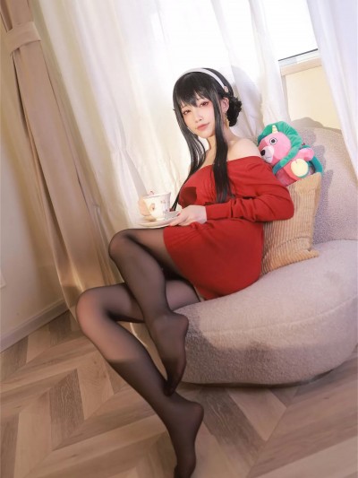Aqua area -yor forger red sweater