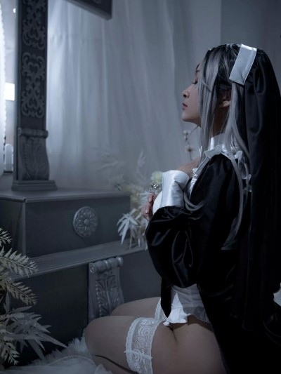 洛璃LoLiSAMA 修女