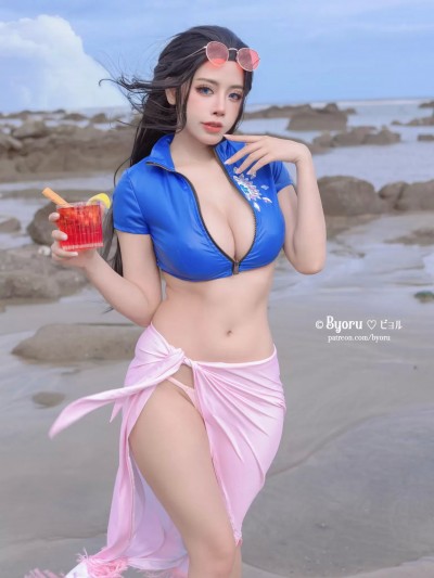 Byoru (ビョル) cosplay Nico Robin – One Piece “50 photos and 7 videos”