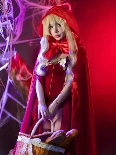 Umeko J - Red Riding Hood