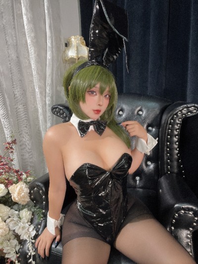 Sayo Momo - Ubel Black Easter Bunny