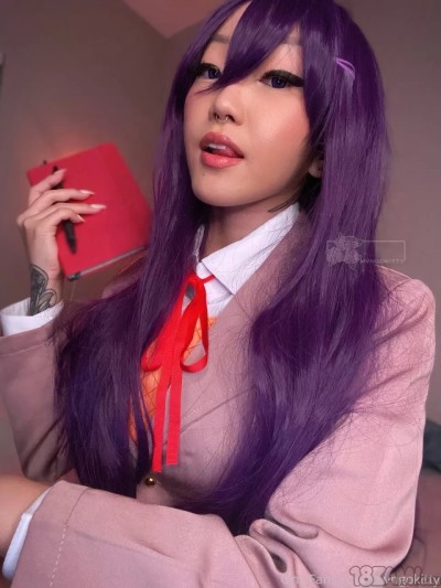 MvngoKitty - Yuri